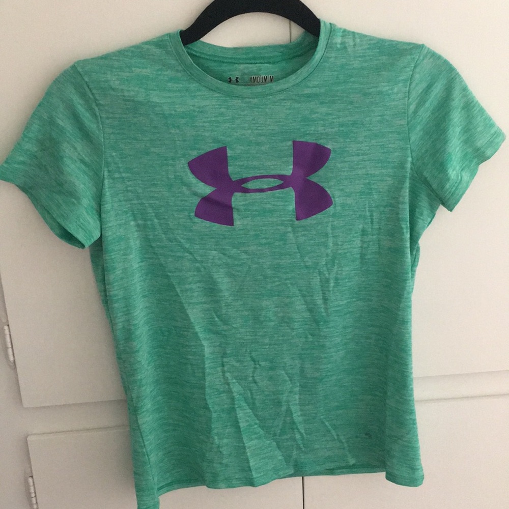Girls Under Armour performance tee